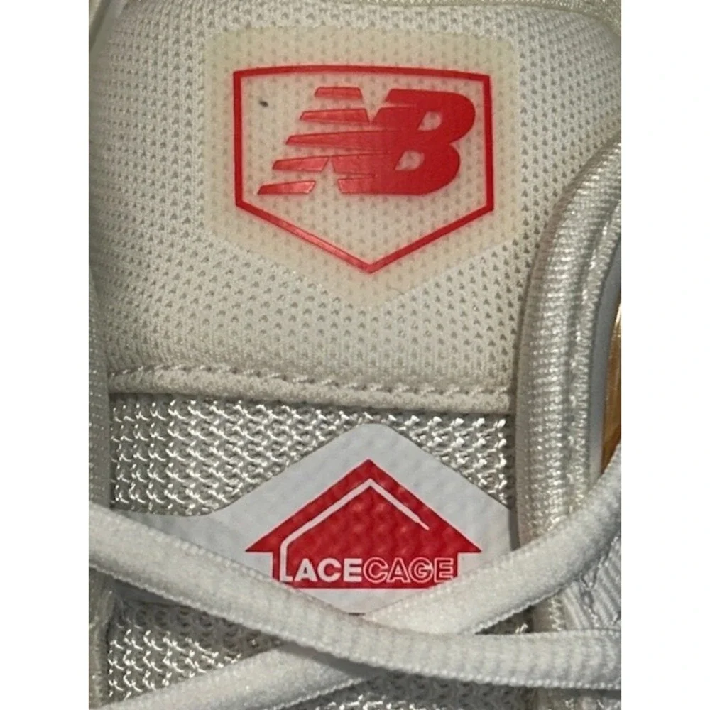 New Balance Mens 3000 V4 Metal Baseball Cleats White/Red NIB - Size 16 Xtra Wide